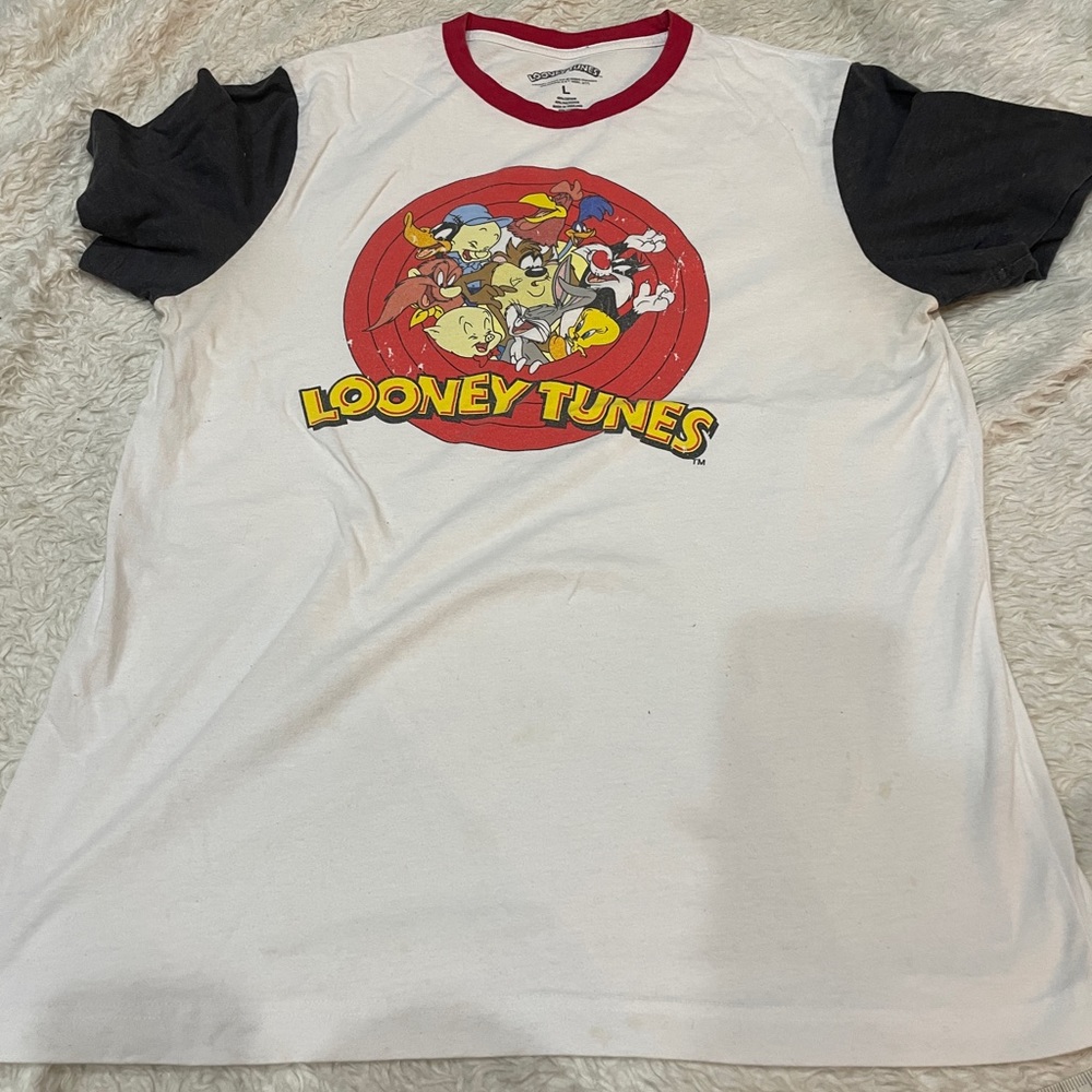 Looney Toons T shirt